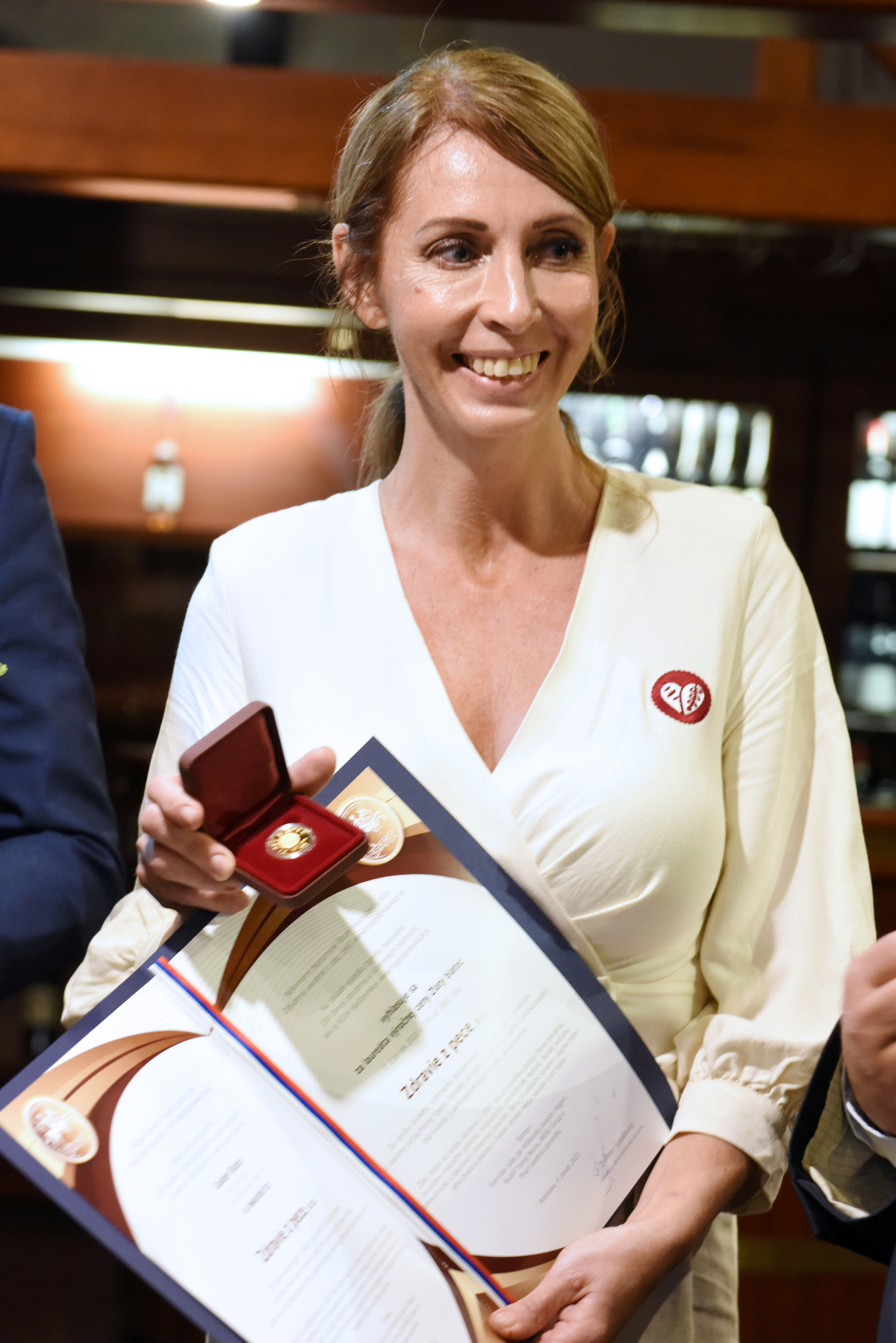 Konateľka Zdravie z pece, s.r.o. Bernardeta Hajnalová vybojovala druhú pozíciu na myslenom stupni víťazov ankety Zlatý biatec biatec
